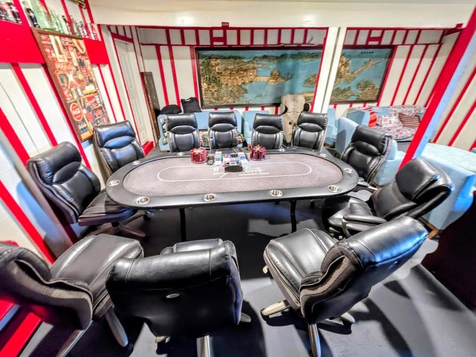 Captain Eric's Fishing Lodge Clear Lake JSC SCH House in Nassau Bay
