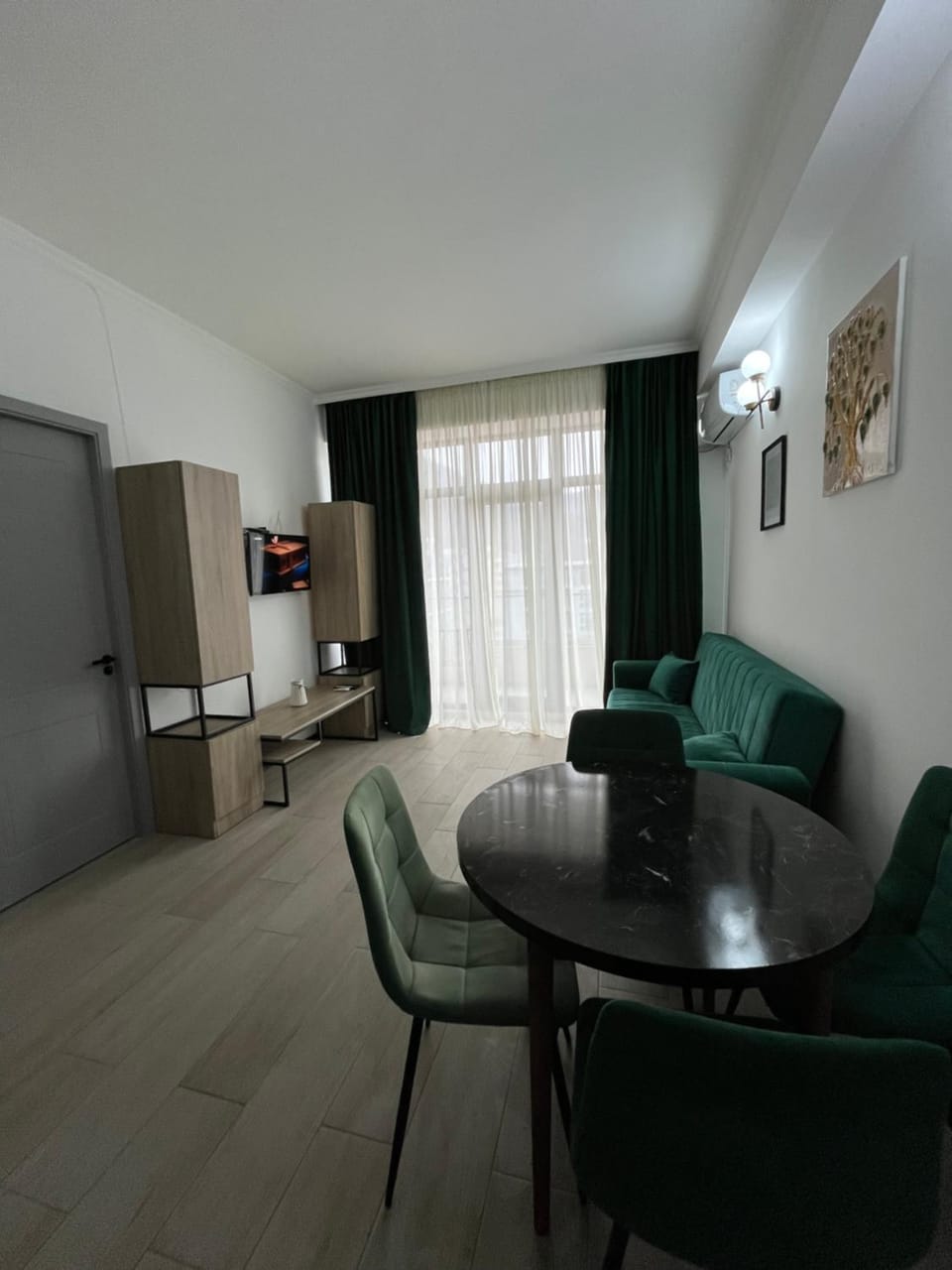 Living room, Dining area