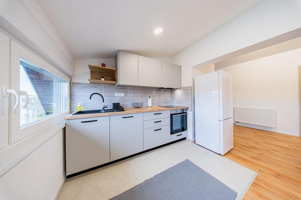 Kitchen or kitchenette, oven, stove