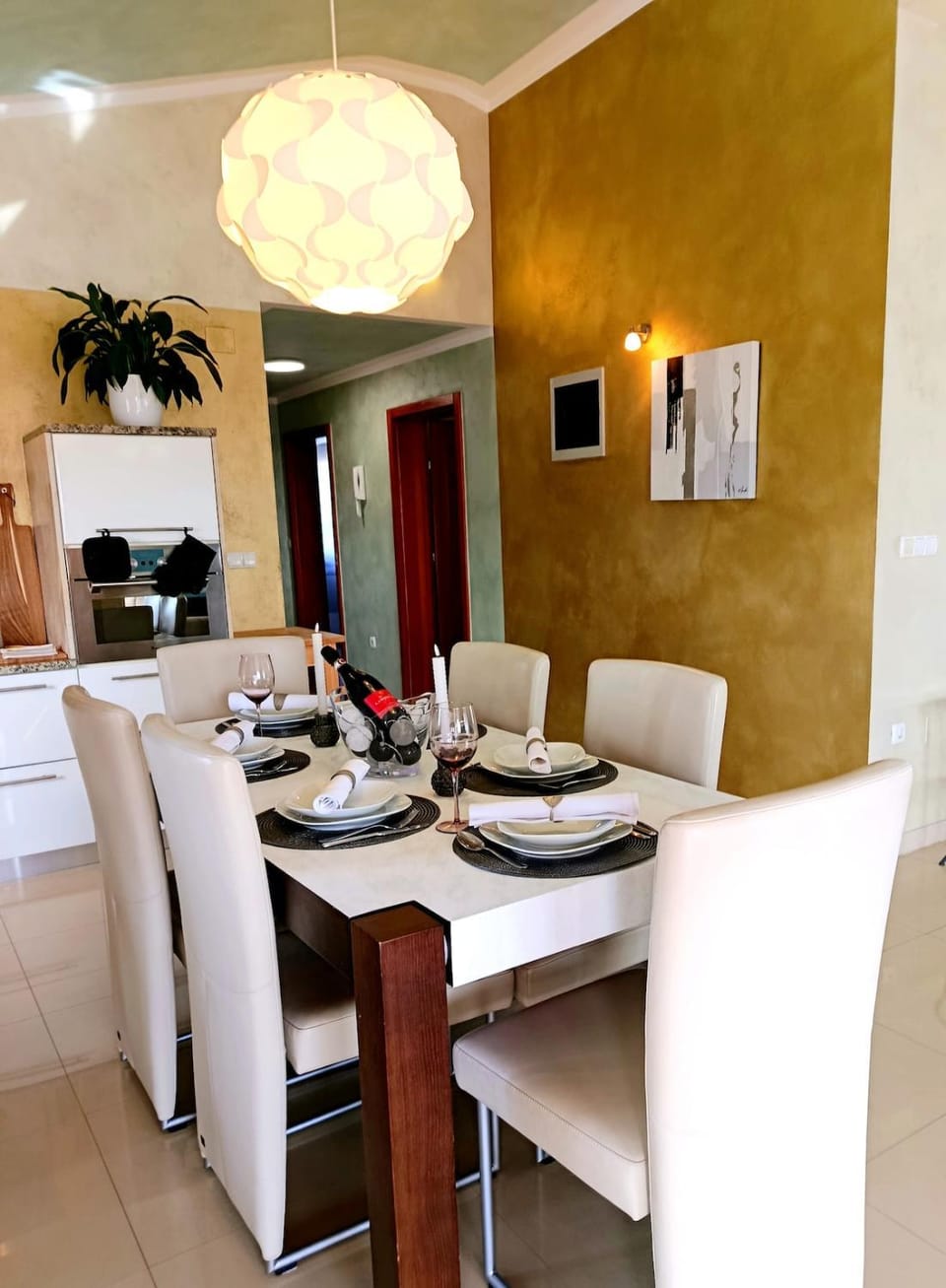 Seating area, Dining area
