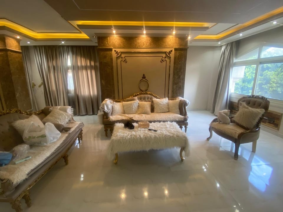 Living room, Photo of the whole room, Seating area