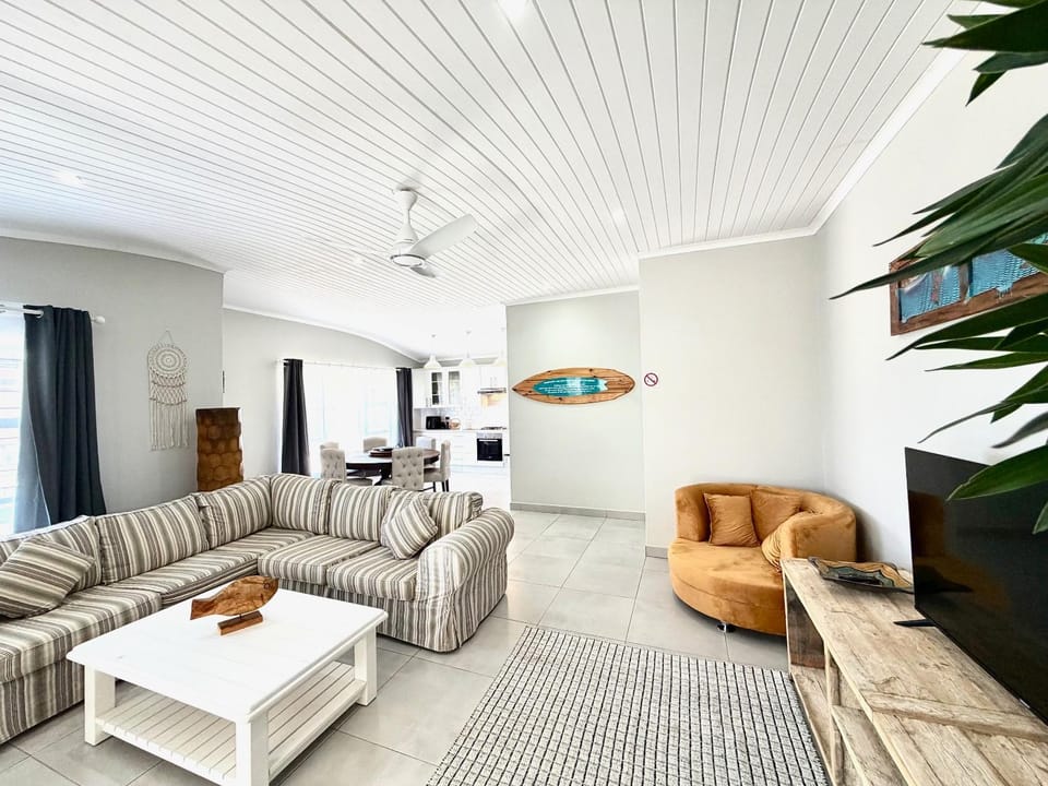 Hang Loose at Mimosa 40A House in Eastern Cape
