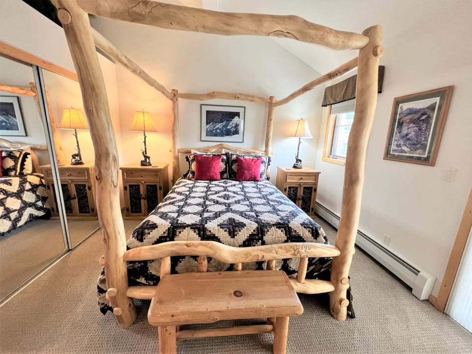 Bed, Bedroom