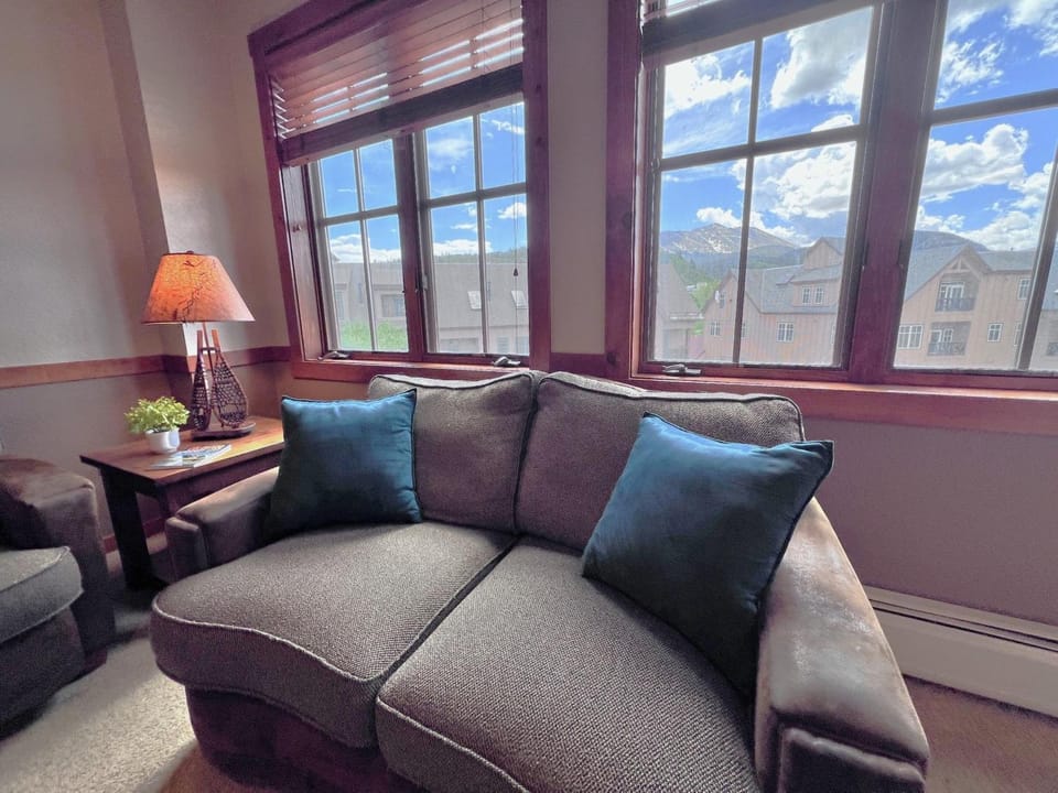 Communal lounge/ TV room, Living room