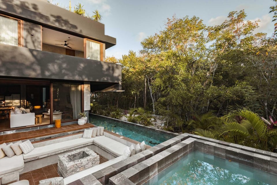 Luxury Jungle Villa with Private Pool & Jacuzzi House in State of Quintana Roo