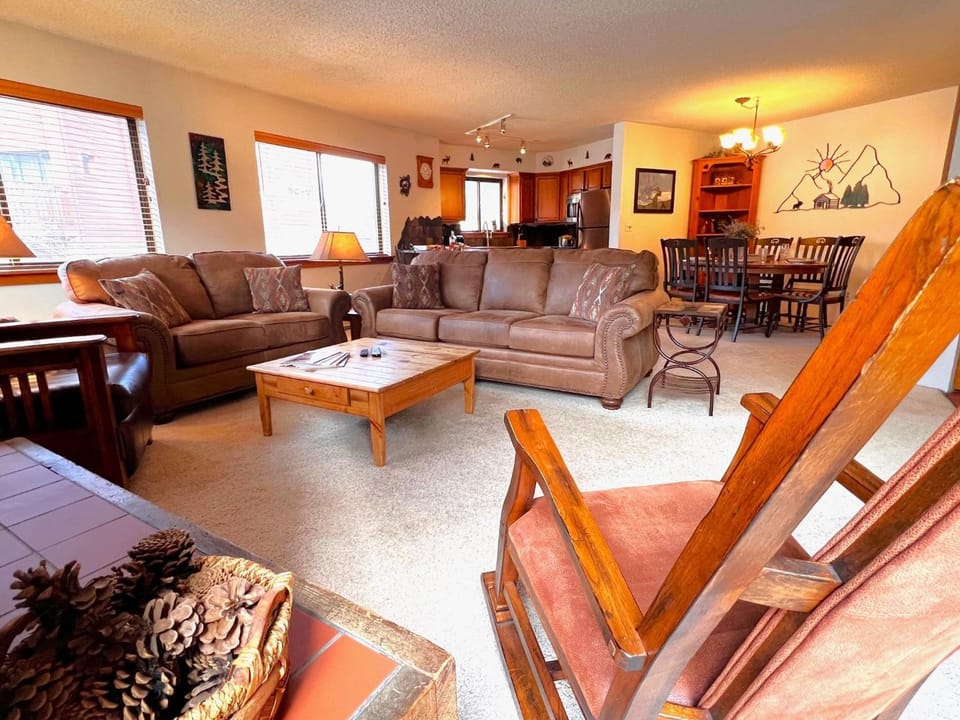 Communal lounge/ TV room, Living room