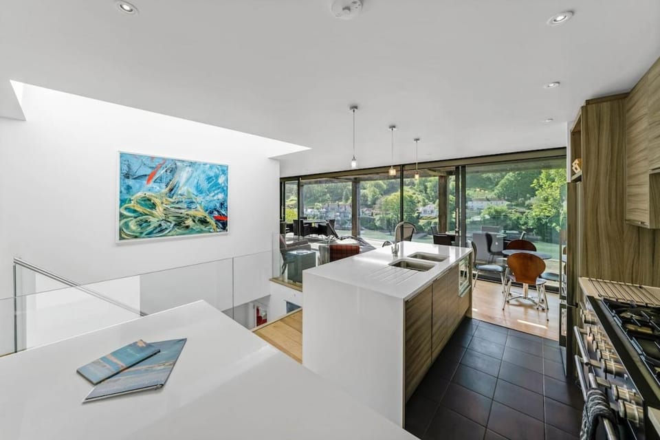 Stunning 4 Bed House with Outstanding River Views Villa in Newton Ferrers