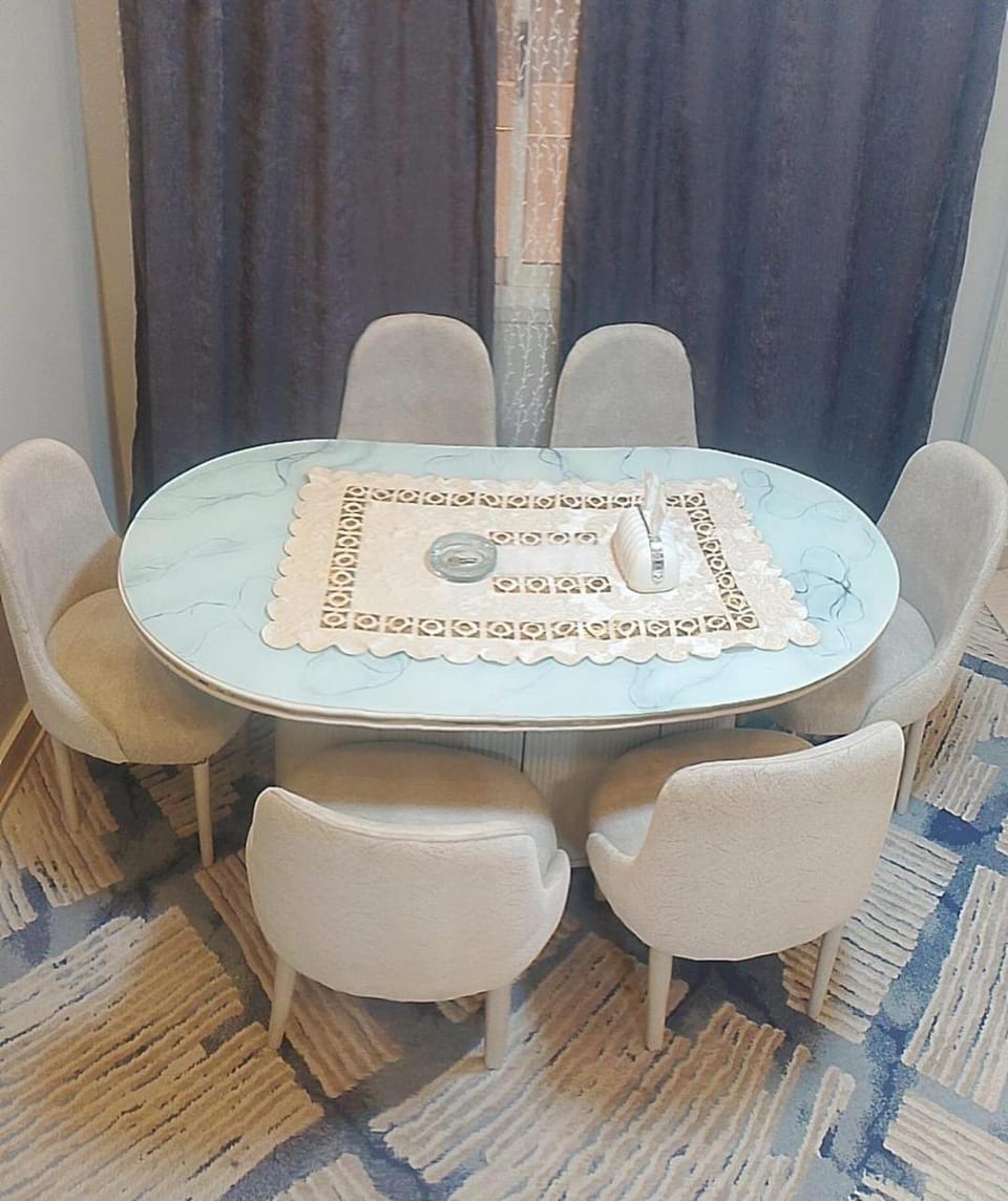 شقه راقيه مكيفه هادئه في قلب جامعه الدول العربيه المهندسين Apartment in Egypt