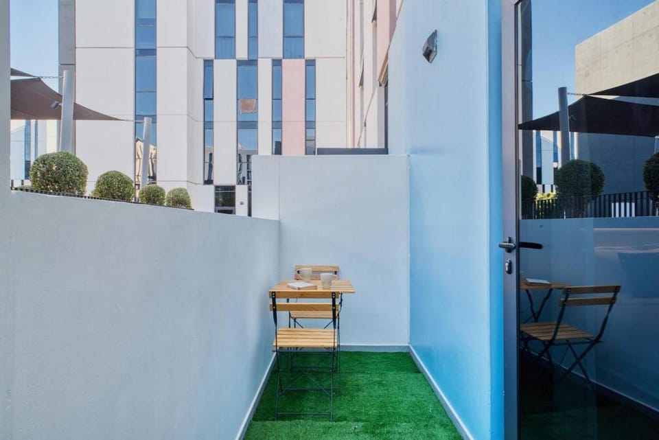 Aljada Business Studio with Balcony and Masjid and Pool Apartment in Al Sharjah