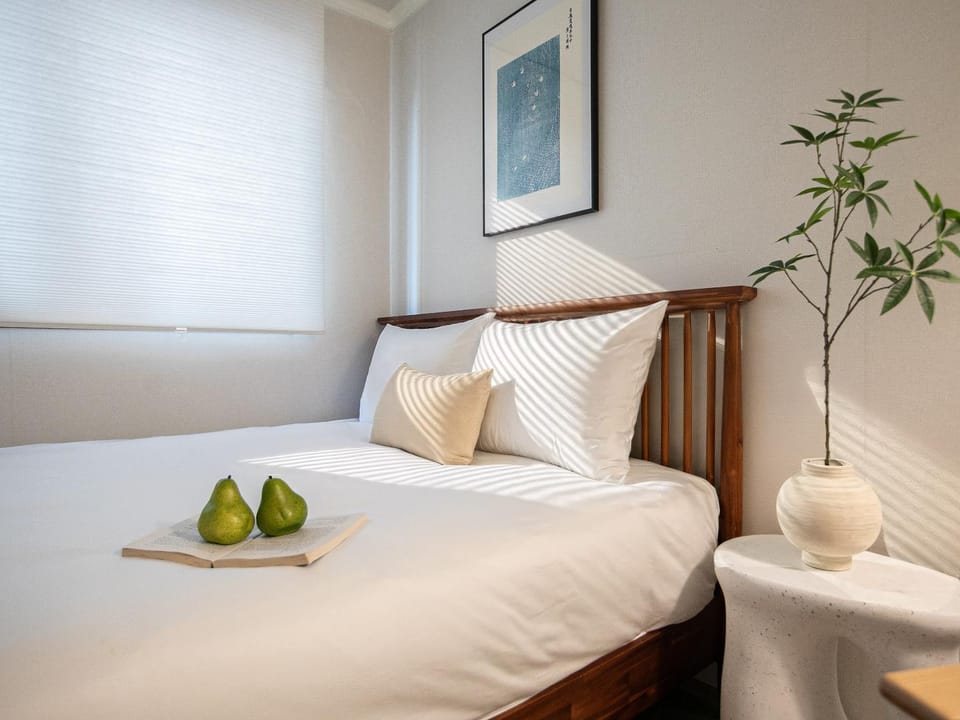 Hongdae Stay 安 3BR 4 Beds Up to 8 Guests Apartment in Seoul