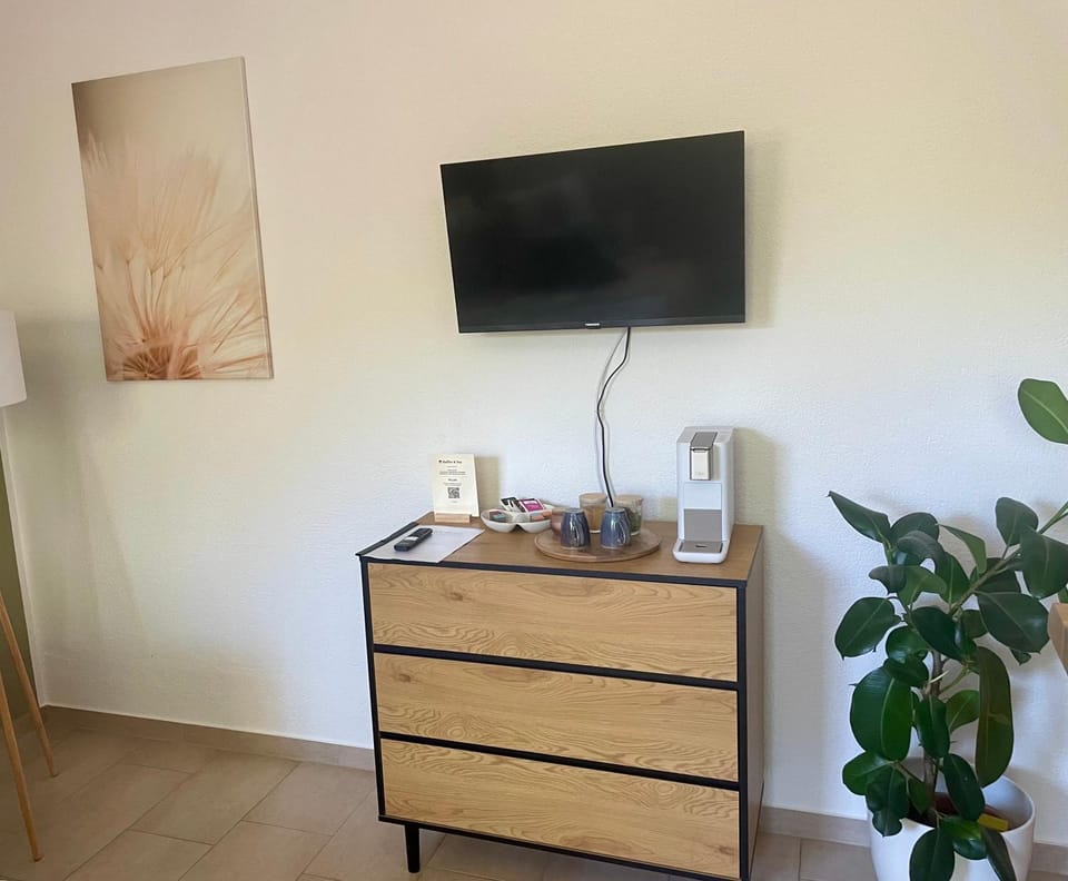 TV and multimedia, Coffee/tea facilities, Living room