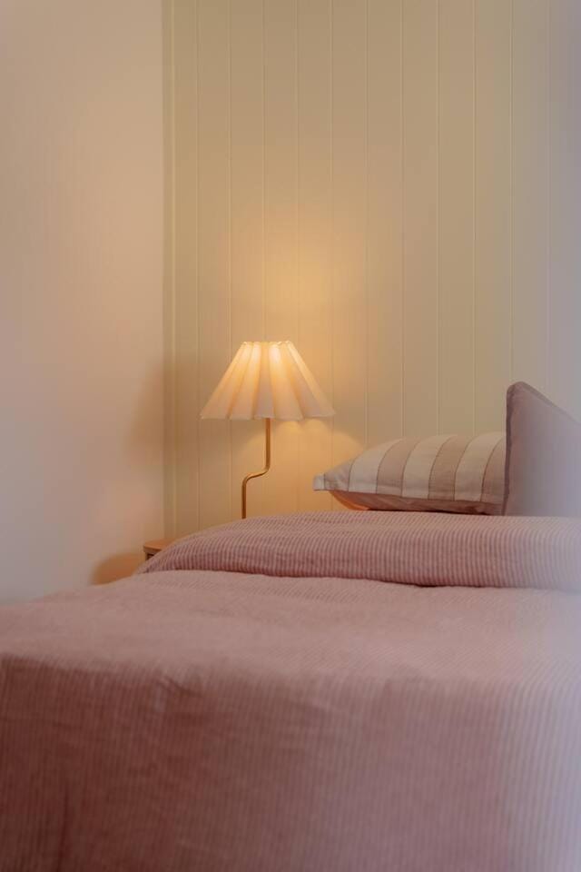 Soul Shack | Pet Friendly + Steps to Beach House in Adelaide