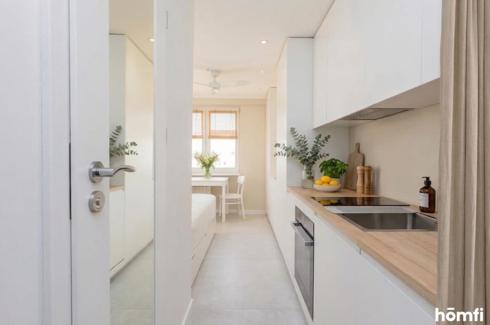 Kitchen or kitchenette, oven, stove