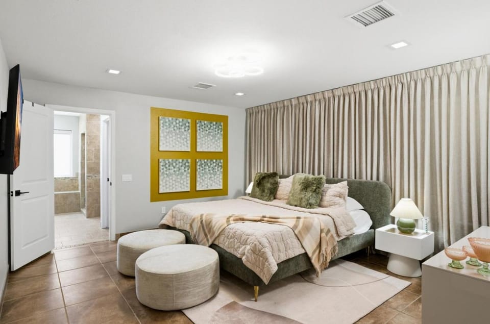 Recharge Ultimate Game Room Theater Heated Pool Villa in Casa Grande