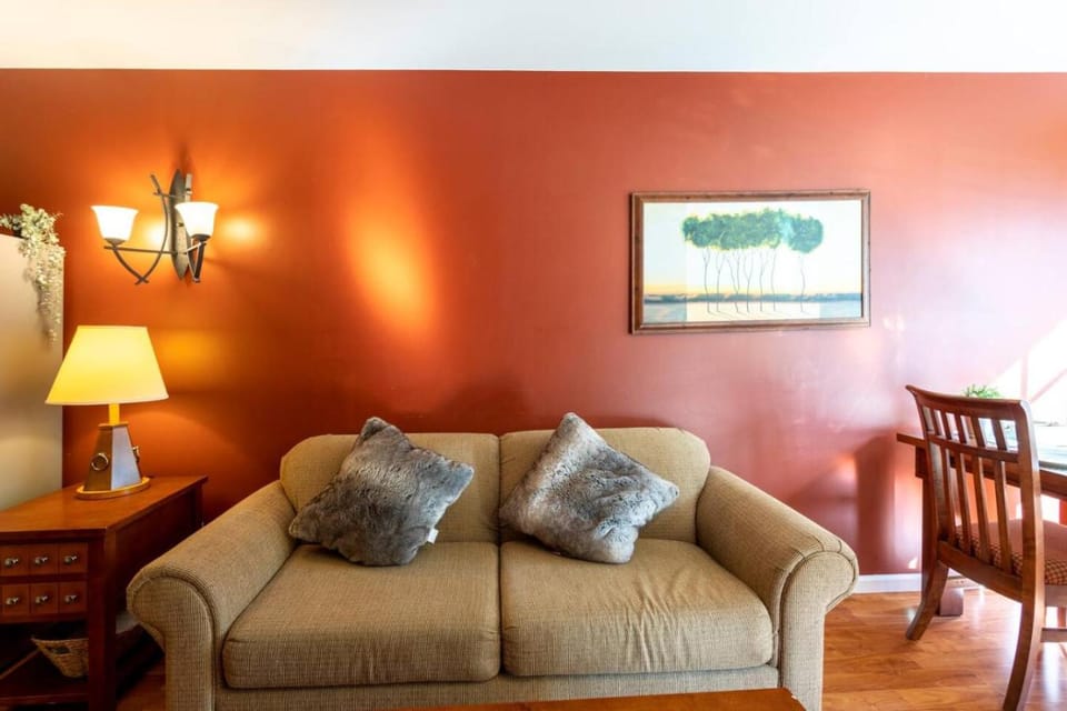 Lodge style getaway 50 miles from NYC patio 207 House in Vernon Township