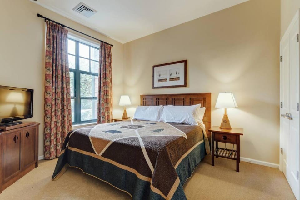 RARE 1st flr Private Ski inout access 1 Bed Apartment in Vernon Township