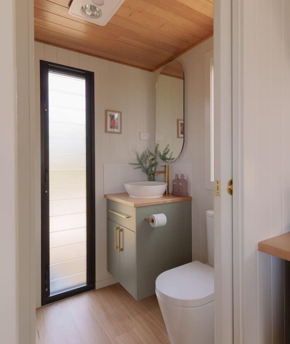 Kalimna Tiny House. Views, Stars and Serenity in Willunga Apartment in Willunga