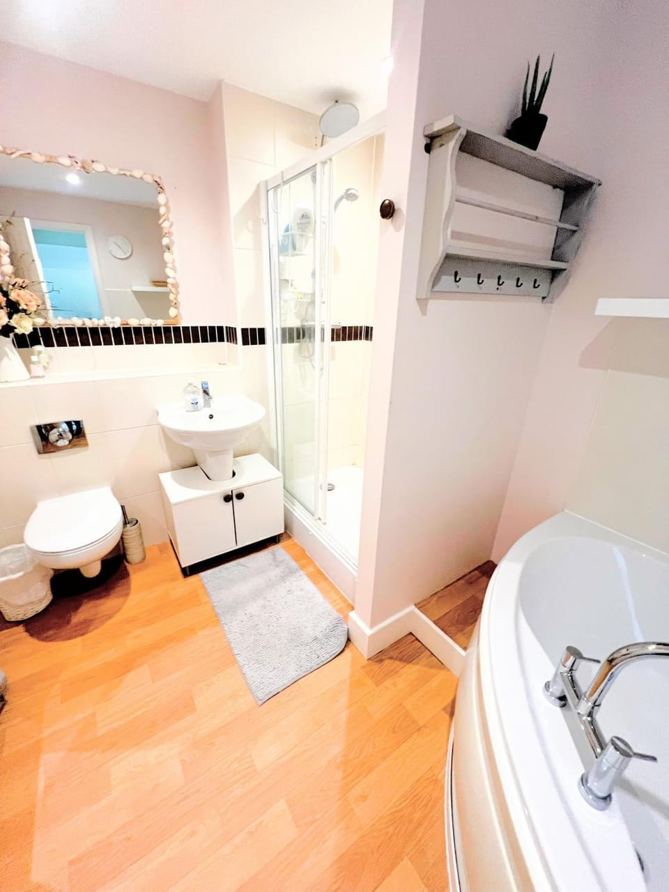 Penthouse Rooms Vacation rental in Basingstoke