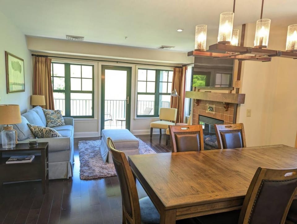 Great Views 2 Bed 2 Bath Updated Apartment in Vernon Township