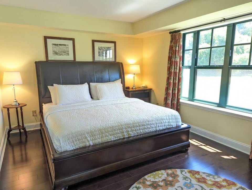 Great Views 2 Bed 2 Bath Updated Apartment in Vernon Township