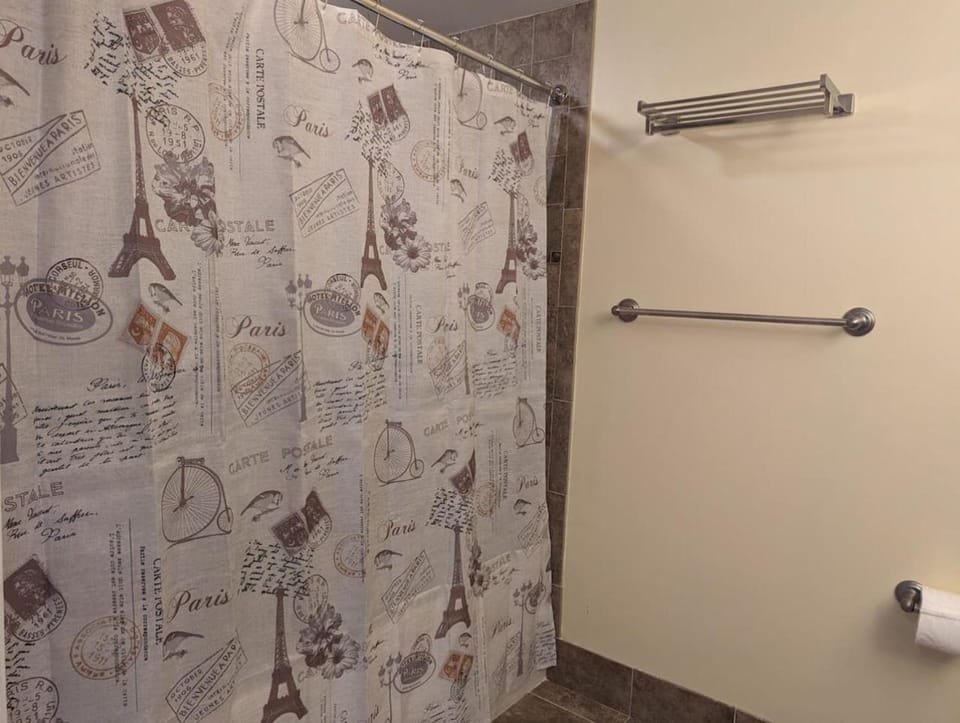 Rustic classic spacious Studio Apartment in Vernon Township