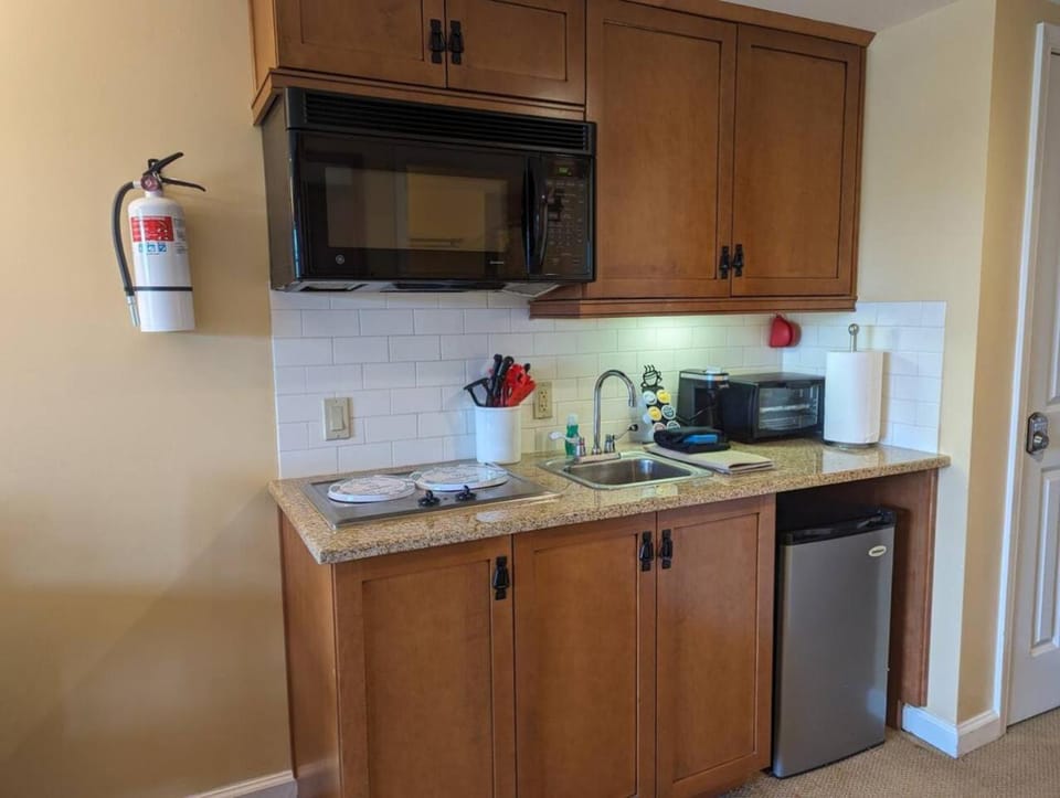 Rustic classic spacious Studio Apartment in Vernon Township