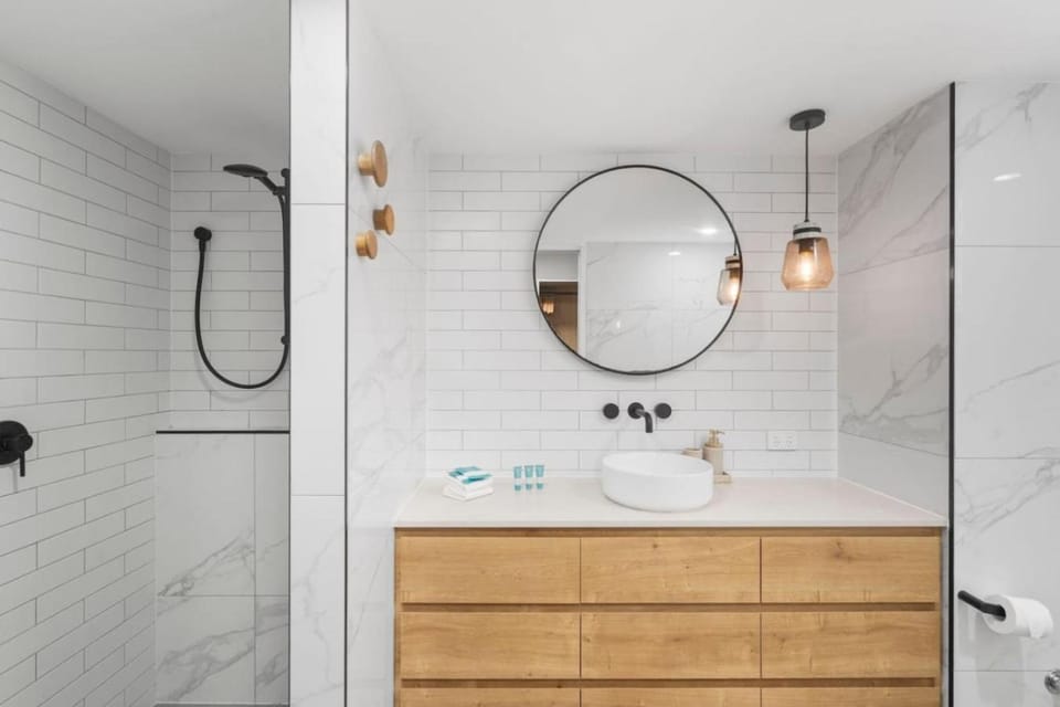 Mermaid Beach Hideaway - Family Getaway Apartment in Mermaid Beach