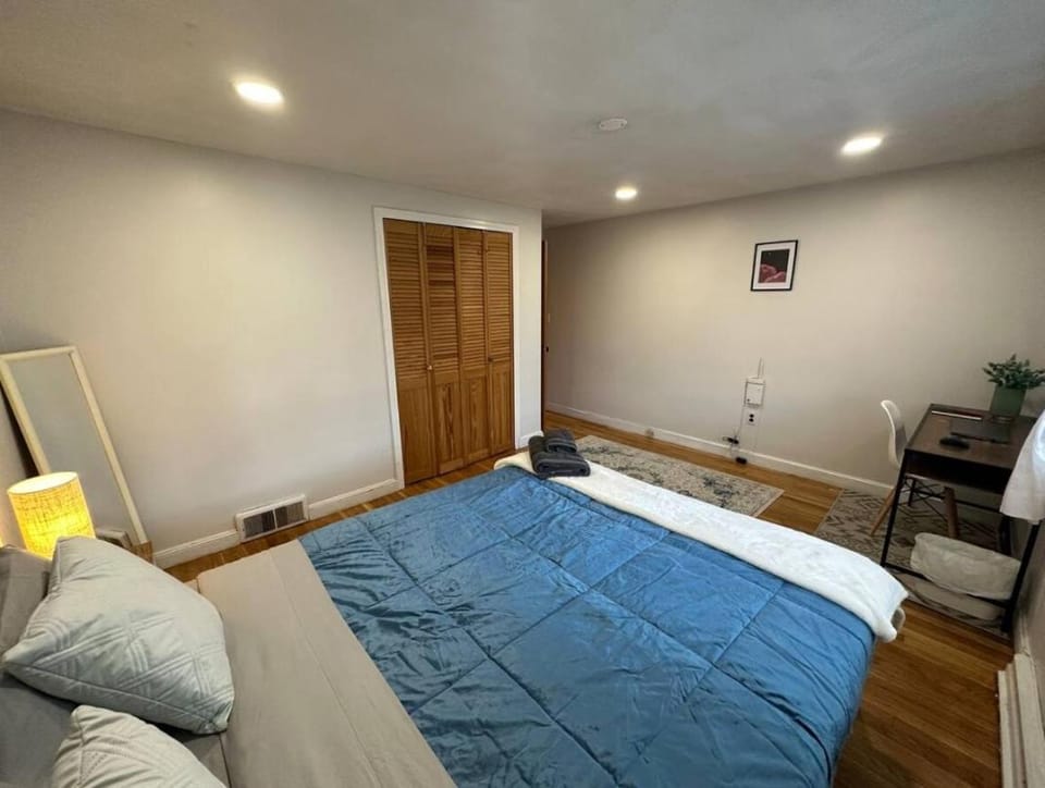 -No14- Comfy Private Room in a House - Walking distance to Boston College and Green Line T Station - Centrally Located at Brighton Boston Vacation rental in Brookline