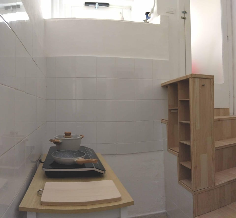 Kitchen or kitchenette, stove