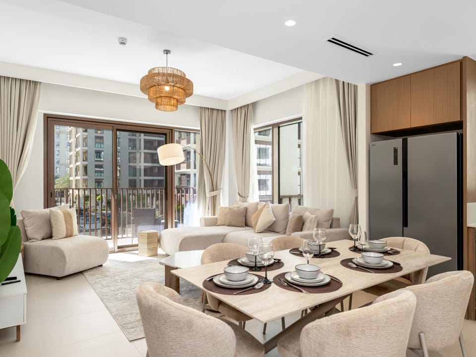 the 'Krabi' Condo - Peaceful 2BR - Lagoon Beach Access Apartment in Dubai