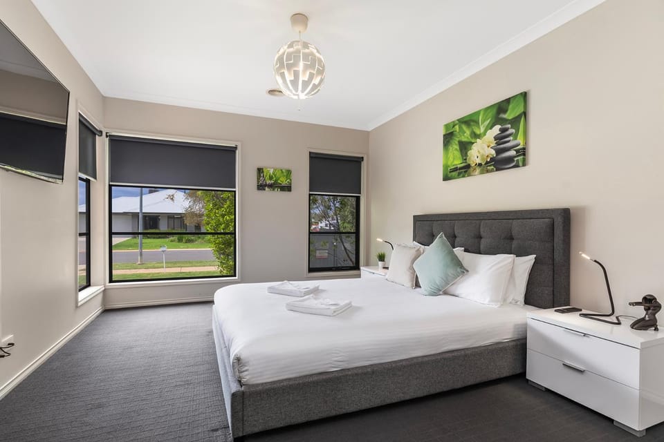 28 Skye Ave - Skye High on Style House in Echuca