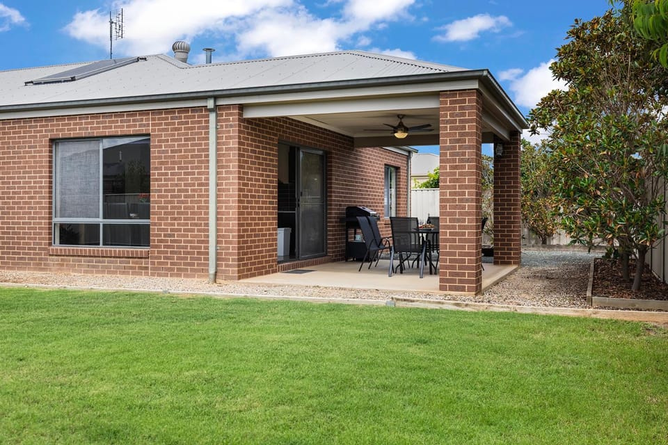 28 Skye Ave - Skye High on Style House in Echuca
