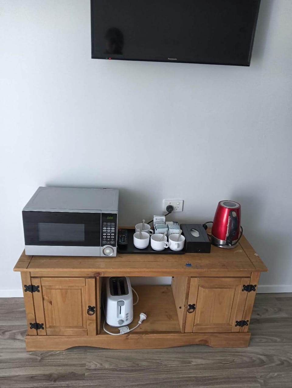 2 double and 1 sofa beds Chalet D Apartment in Rotorua
