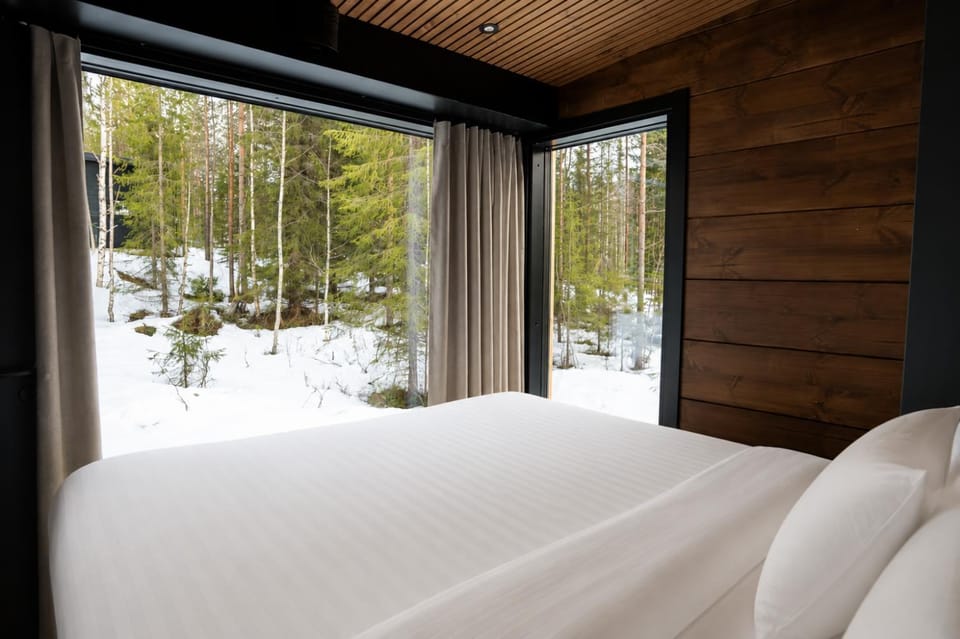 Bed, Natural landscape, Photo of the whole room, Bedroom