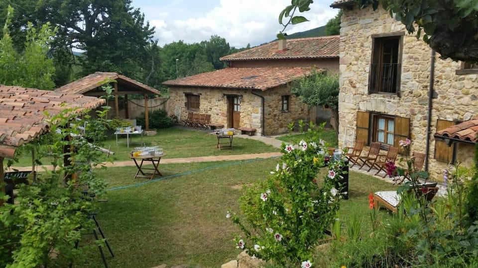 El Refugio de Valdepiélago House in Castile and León
