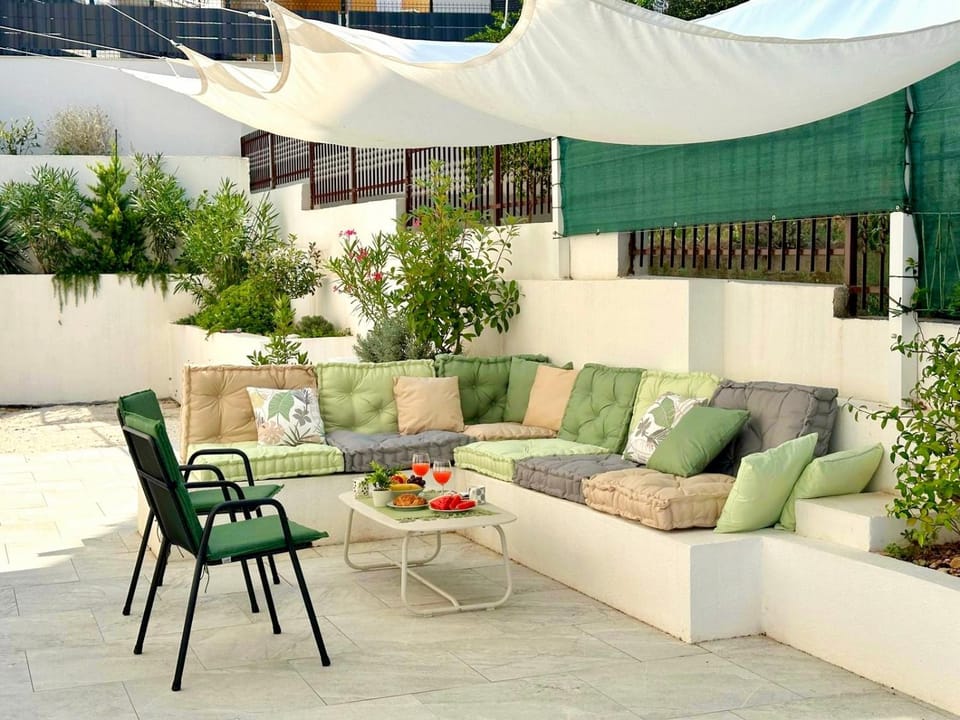 Garden, Balcony/Terrace, Seating area