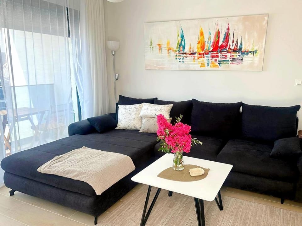TV and multimedia, Balcony/Terrace, Living room, air conditioner