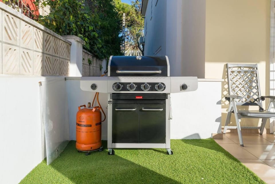 Off site, BBQ facilities, BBQ facilities