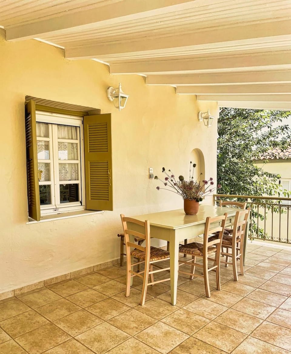 Gaea Family House near Beaches & Historic Sites House in Messenia