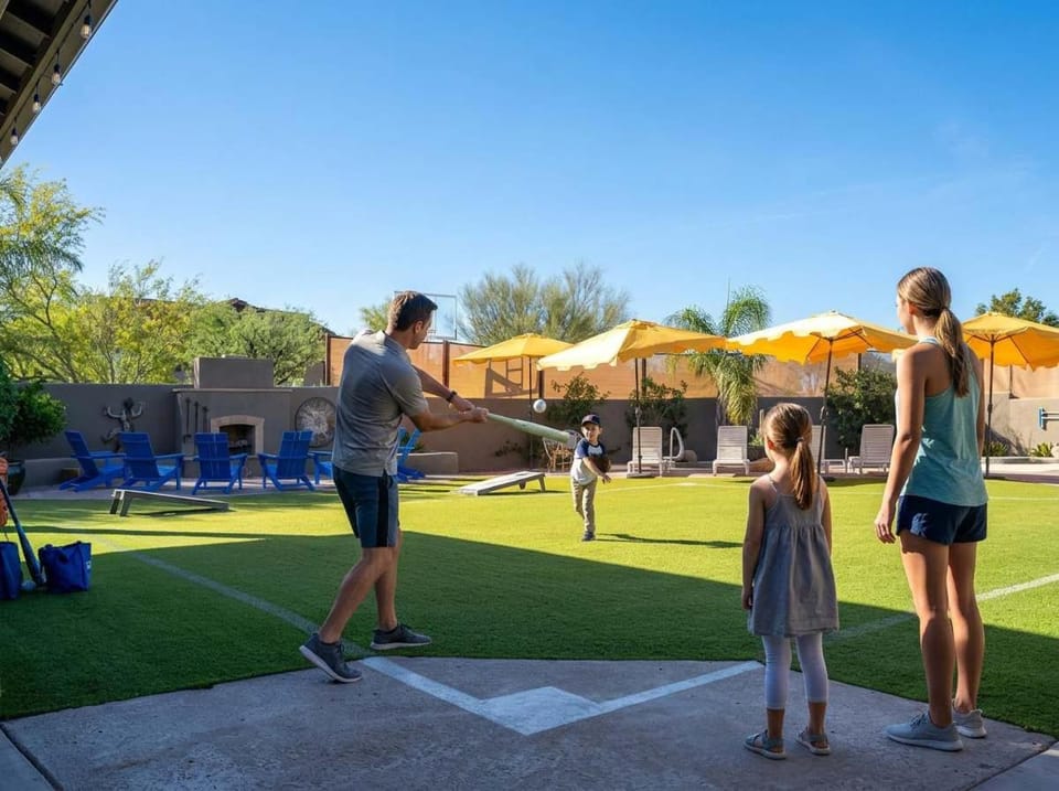 Suncrest Retreat - Pool Pickleball Theater House in Scottsdale