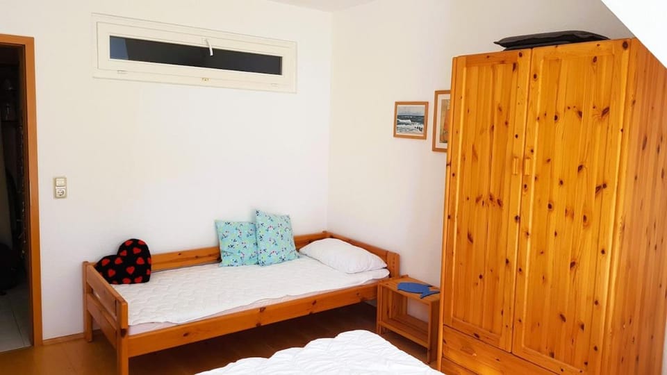 Meerzeit Helle Ferienwohnung mit Balkon nahe der Ostsee Apartment in Prerow