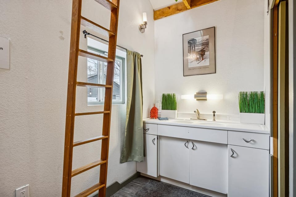 Lovely 4 bedroom in perfect location House in Denver