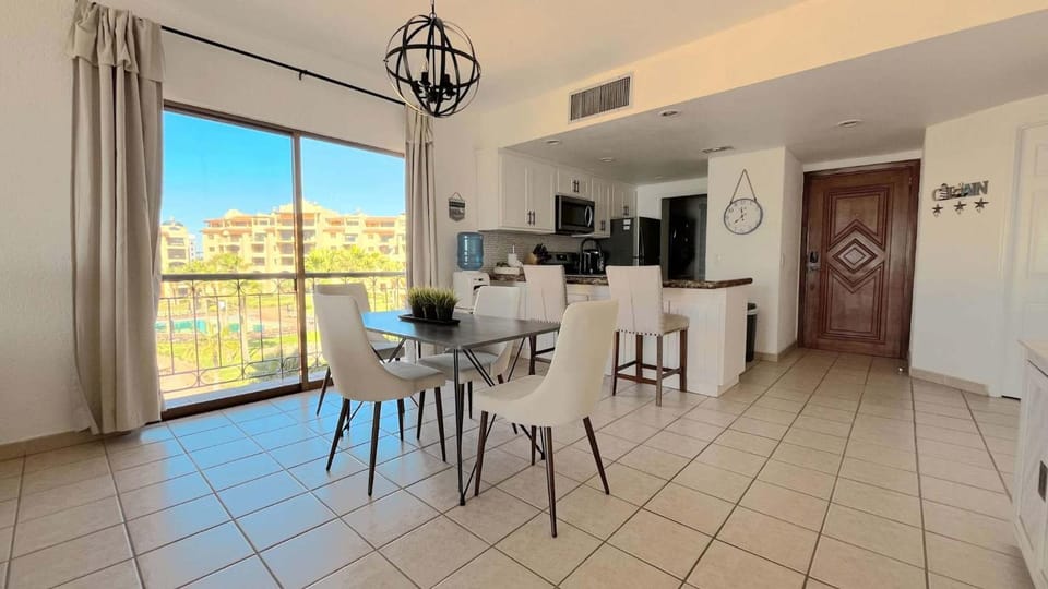Comfy & Updated 4th Floor Condo Princesa E-401 House in Rocky Point