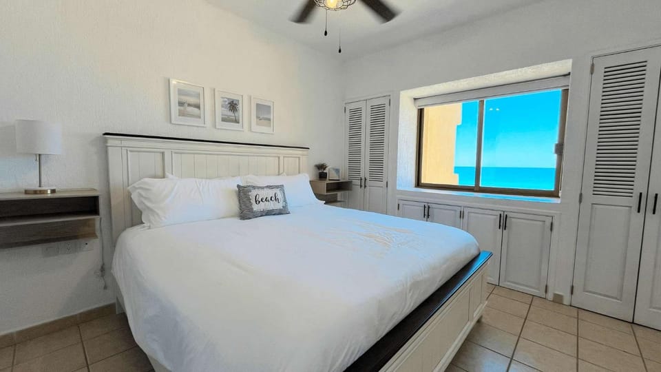 Comfy & Updated 4th Floor Condo Princesa E-401 House in Rocky Point