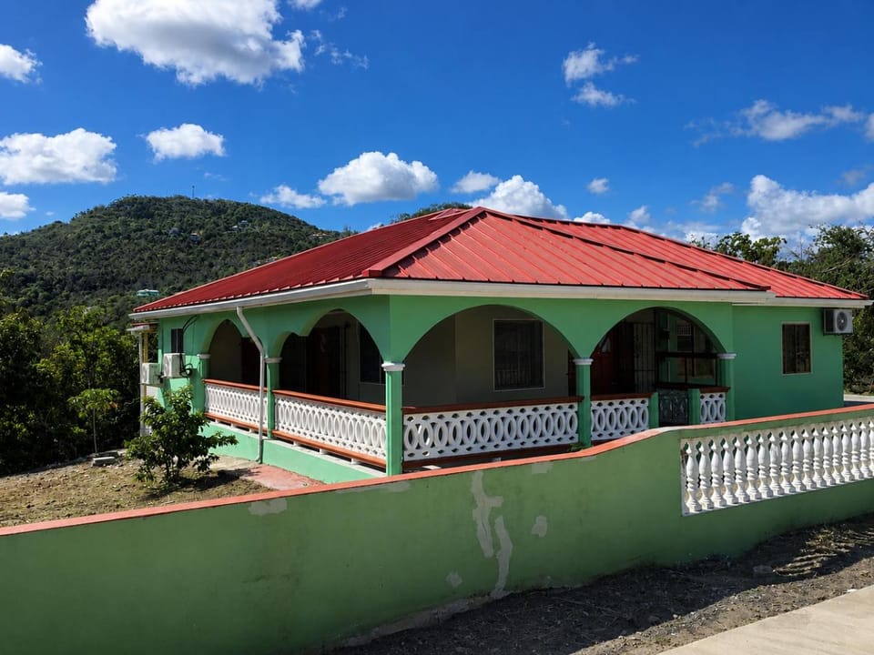 Paradise Inn Apartment in Caribbean