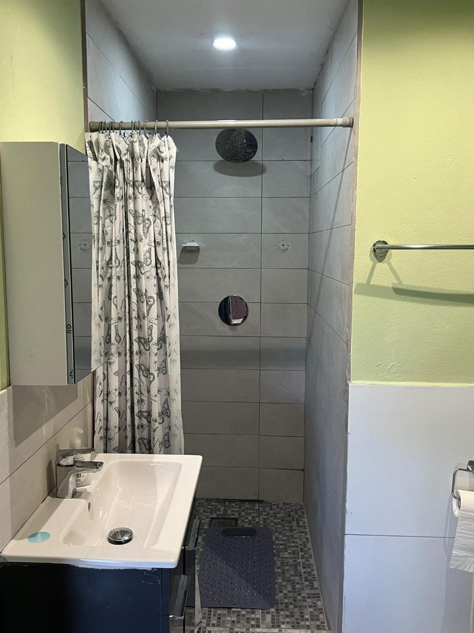 Paradise Inn Apartment in Caribbean