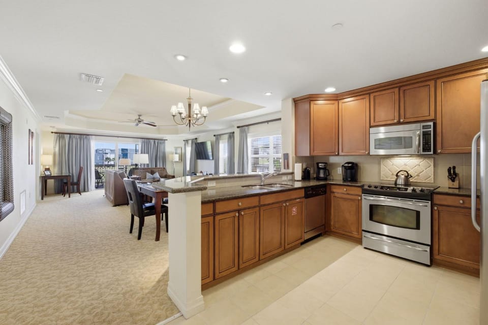 New Sunset Luxe Retreat at Reunion House in Four Corners