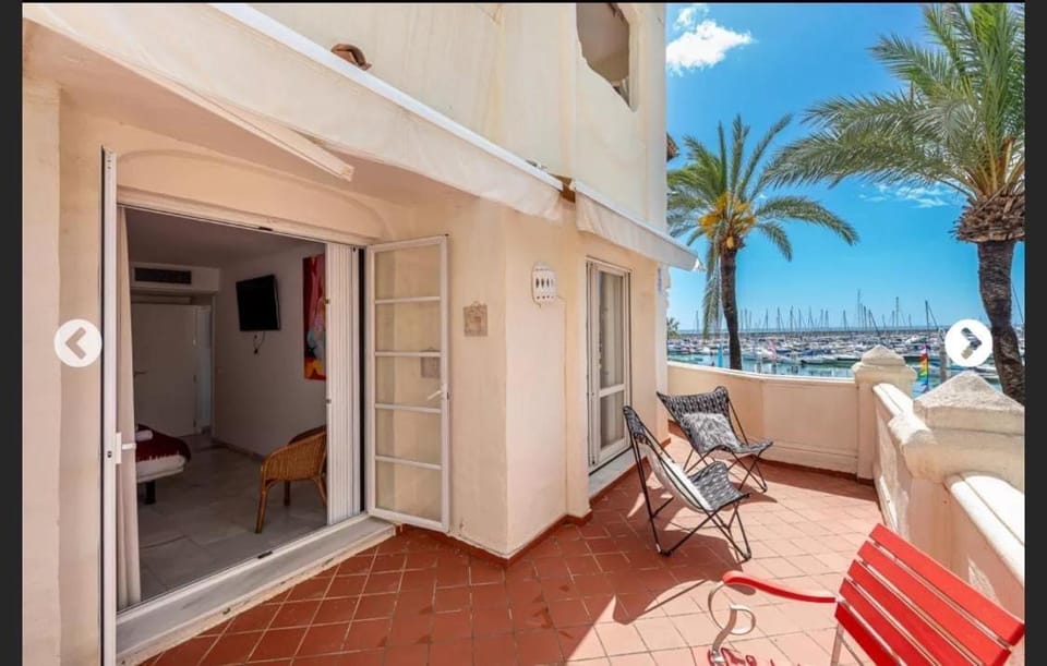 Luxury seafront flat in Puerto Marina Apartment in Benalmadena