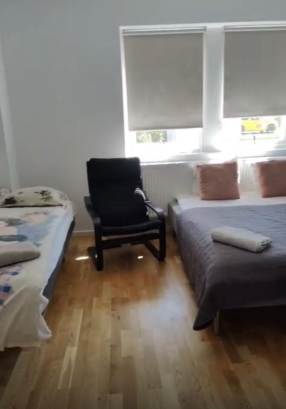 Bed, Living room, Seating area, Bedroom