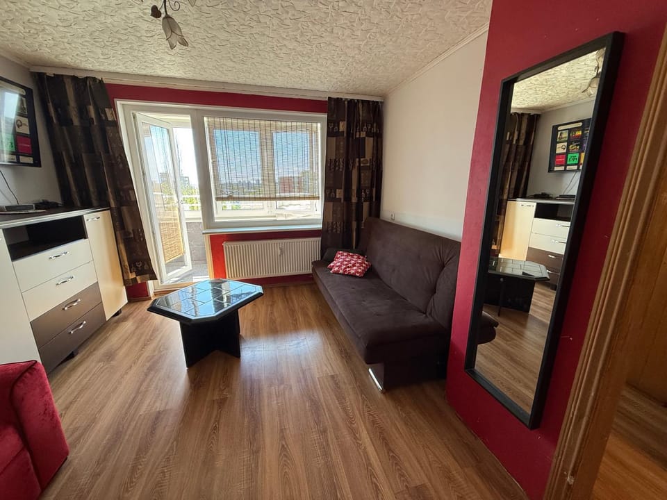 TV and multimedia, Living room, Photo of the whole room, Seating area, Evening entertainment